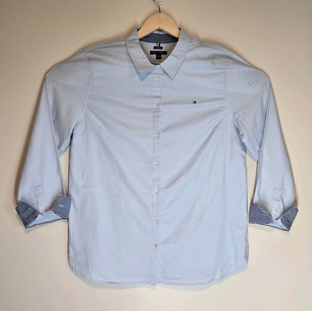 Tommy Hilfiger Men's Pale Blue Button-Down Dress Shirt